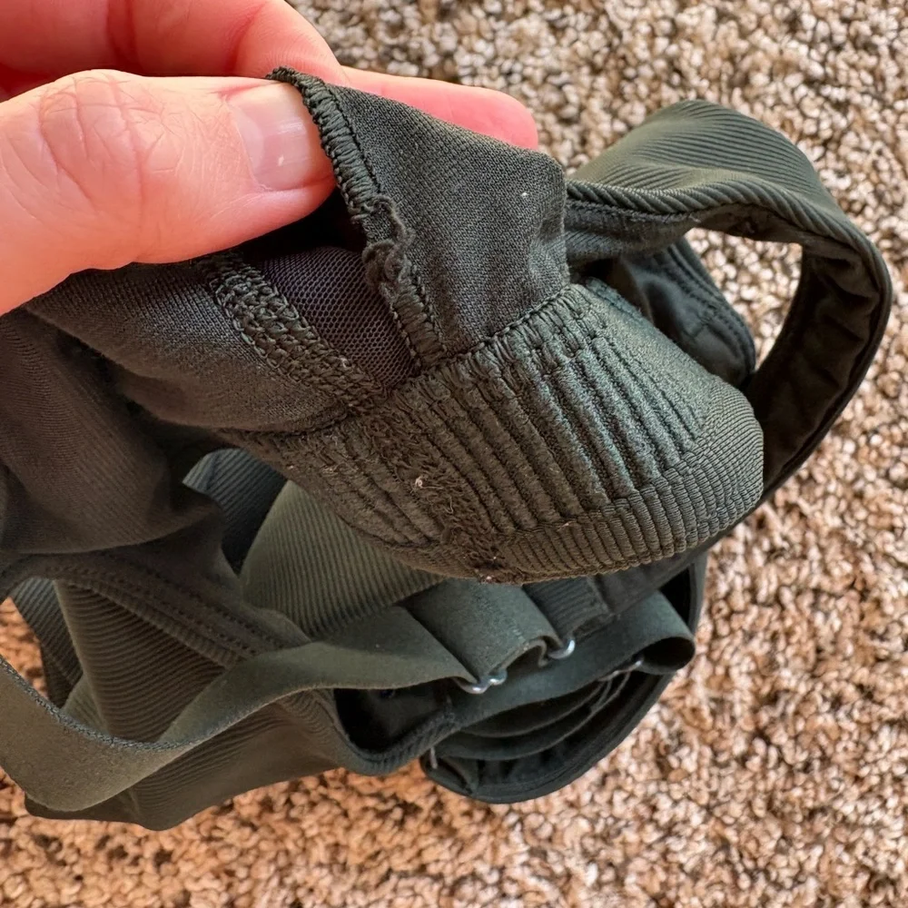 Lululemon Ribbed Train Bra *Medium Support, C/D Cups Rainforest Green size 2